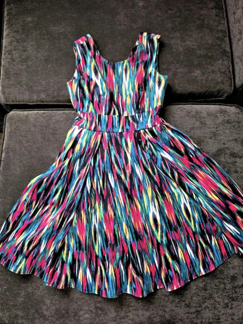 Calvin Klein Size 2P Abstract Print Dress Like New
